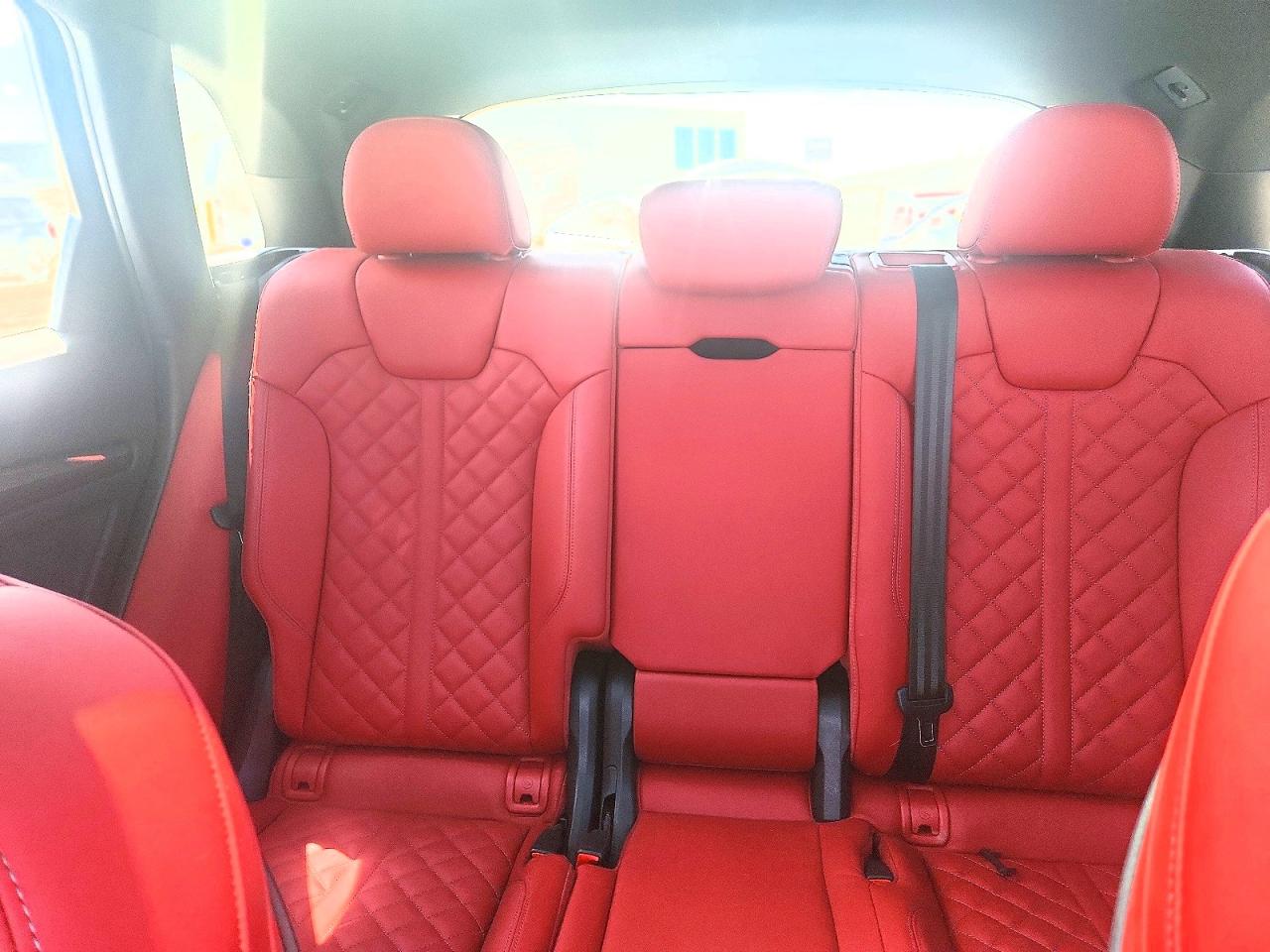 2023 AUDI SQ5 quattro Prestige
