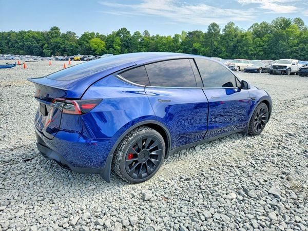 2024 TESLA MODEL Y