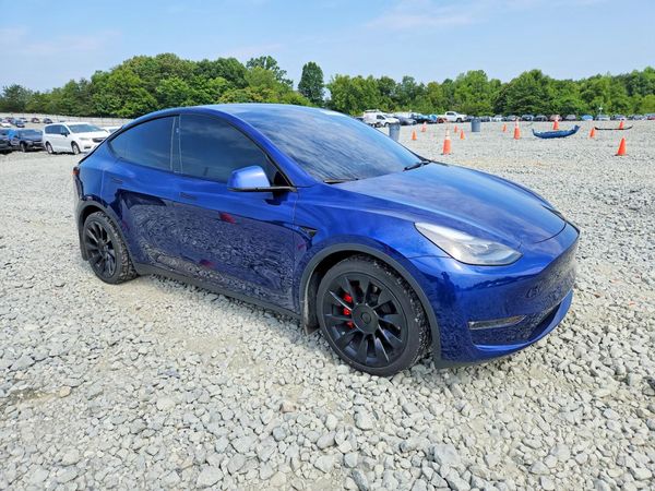 2024 TESLA MODEL Y