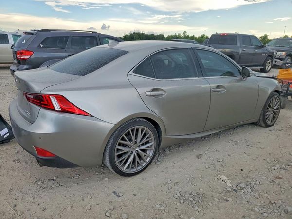 2016 LEXUS IS 200t