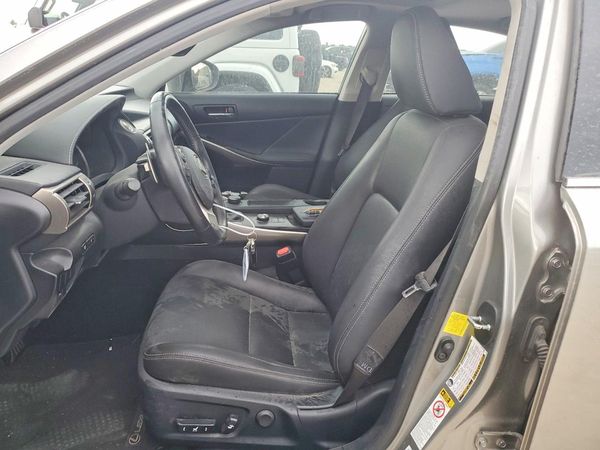 2016 LEXUS IS 200t