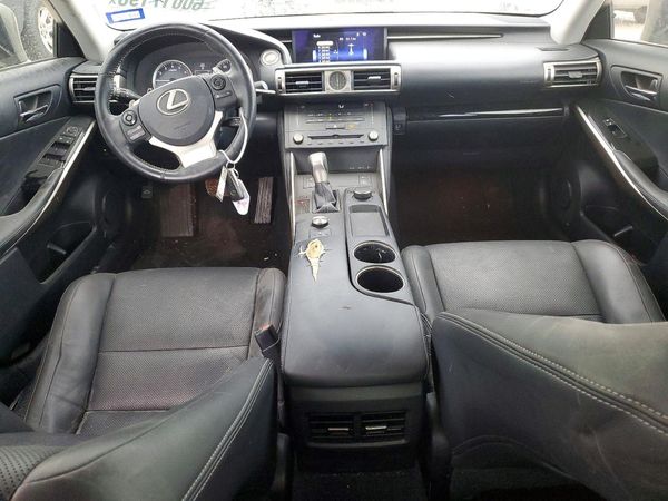 2016 LEXUS IS 200t