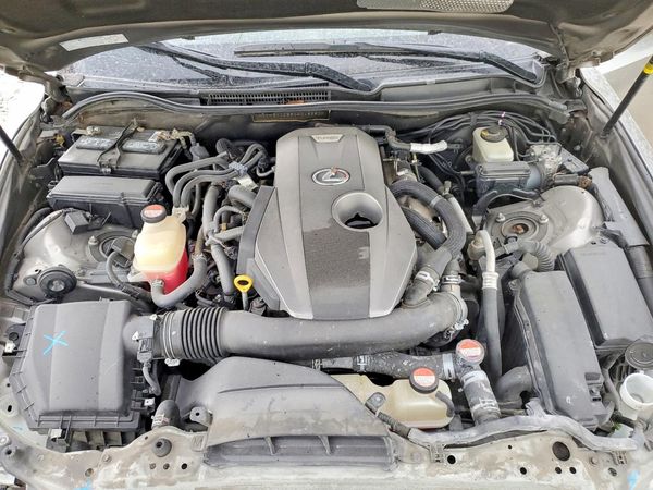 2016 LEXUS IS 200t