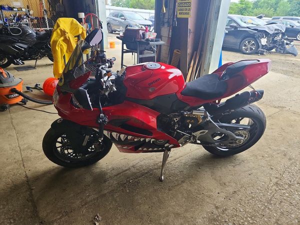 2026 DUCATI PANIGALE
