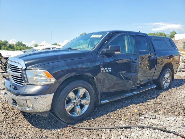 2016 RAM 1500 SLT CREW CAB 4X4