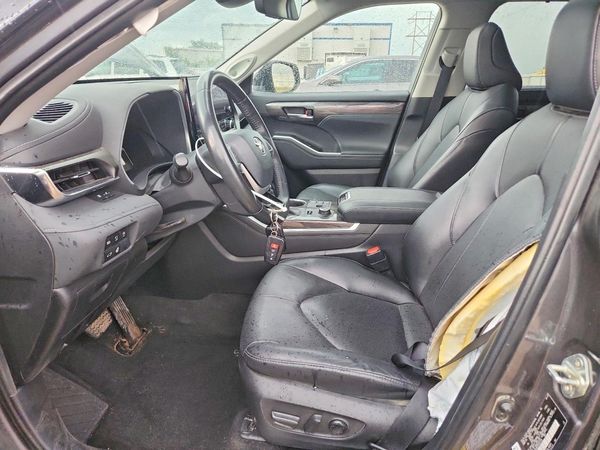 2023 TOYOTA HIGHLANDER
