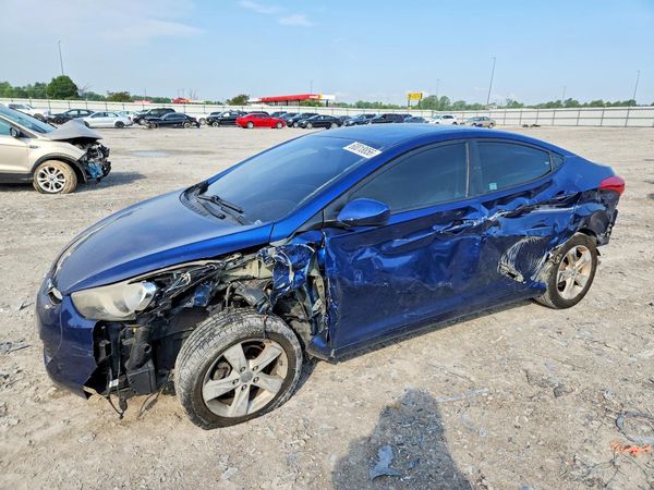2013 HYUNDAI ELANTRA