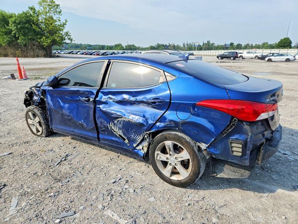 2013 HYUNDAI ELANTRA
