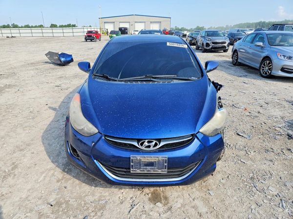 2013 HYUNDAI ELANTRA