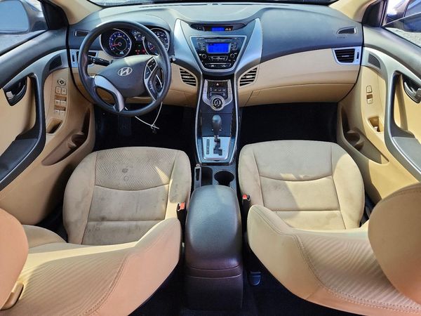 2013 HYUNDAI ELANTRA