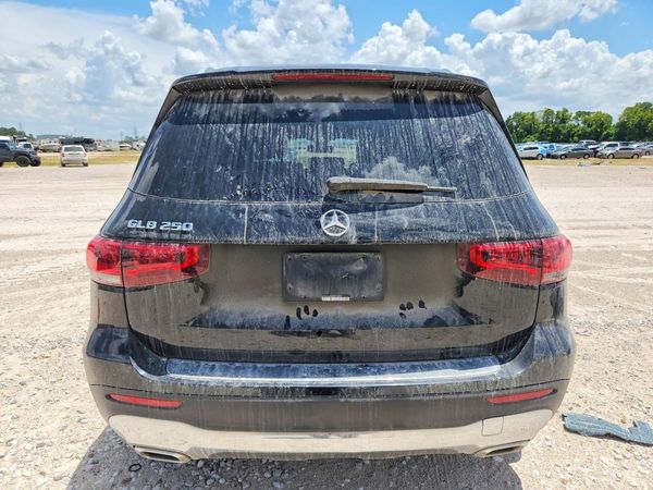 2021 MERCEDES-BENZ GLB GLB250