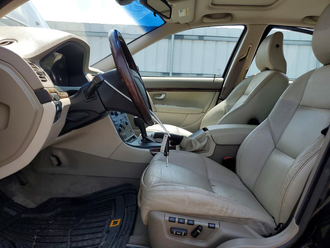 2006 VOLVO S80 ULEV2