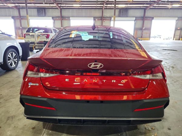 2026 HYUNDAI ELANTRA