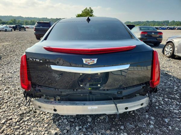 2016 CADILLAC XTS Platinum Edition