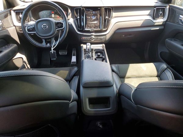2019 VOLVO XC60