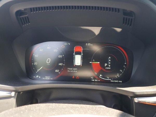 2019 VOLVO XC60