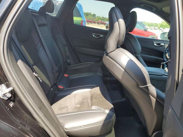 2019 VOLVO XC60