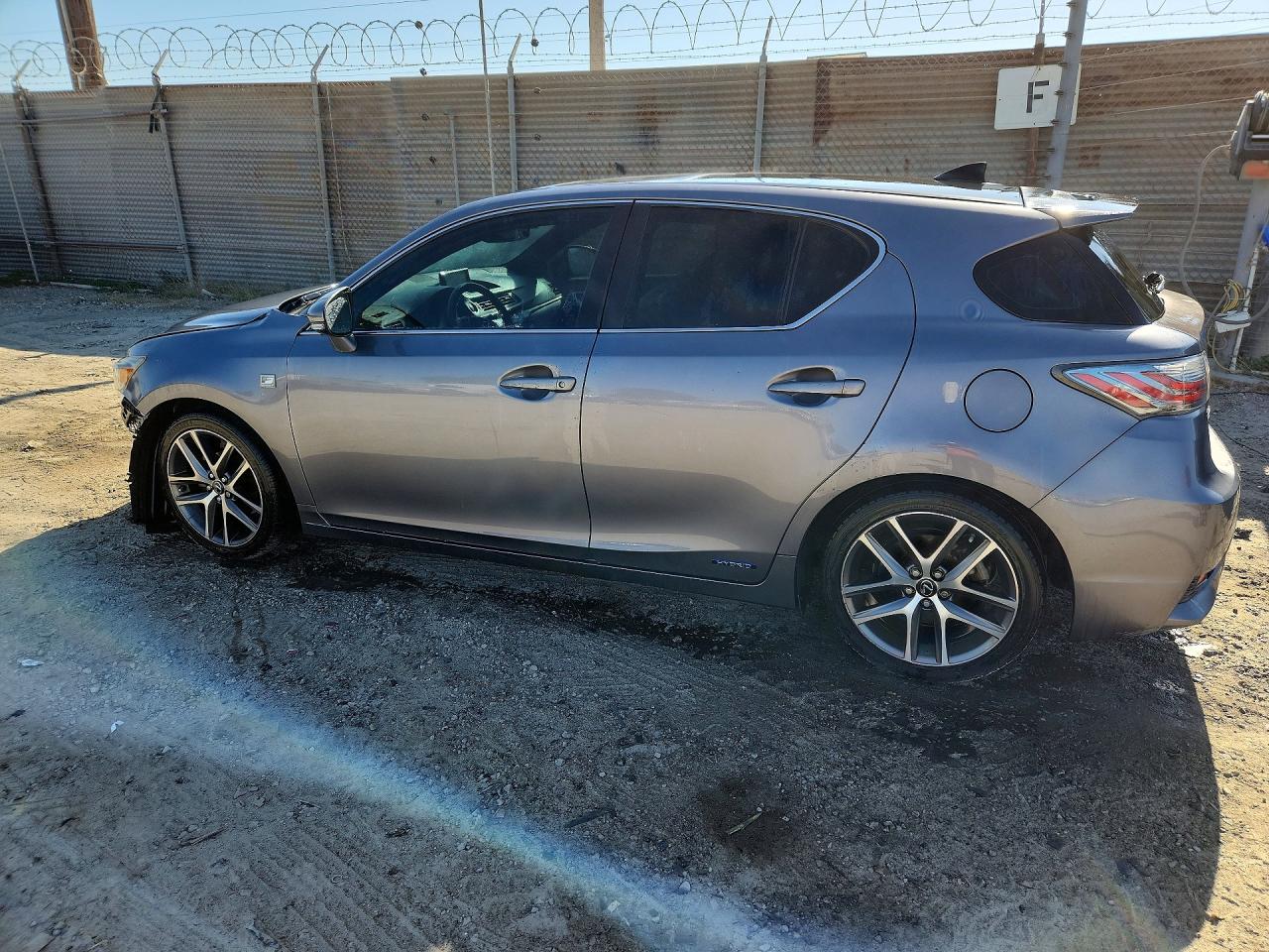 2015 LEXUS CT 200h