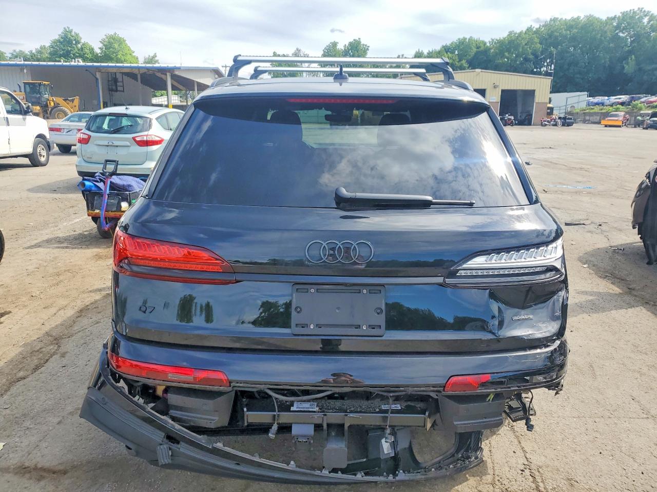 2025 AUDI Q7 quattro Premium Plus