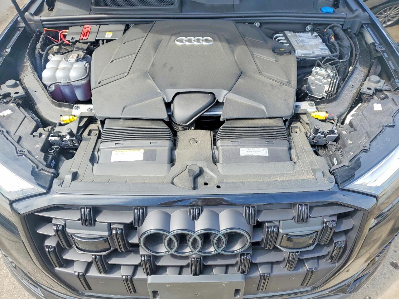 2025 AUDI Q7 quattro Premium Plus