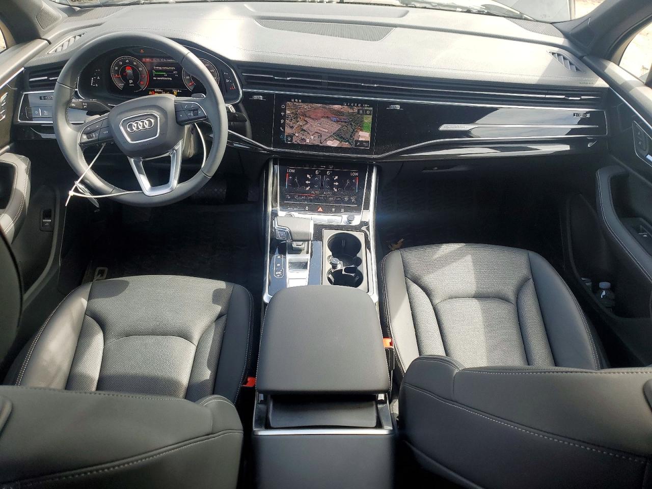 2025 AUDI Q7 quattro Premium Plus