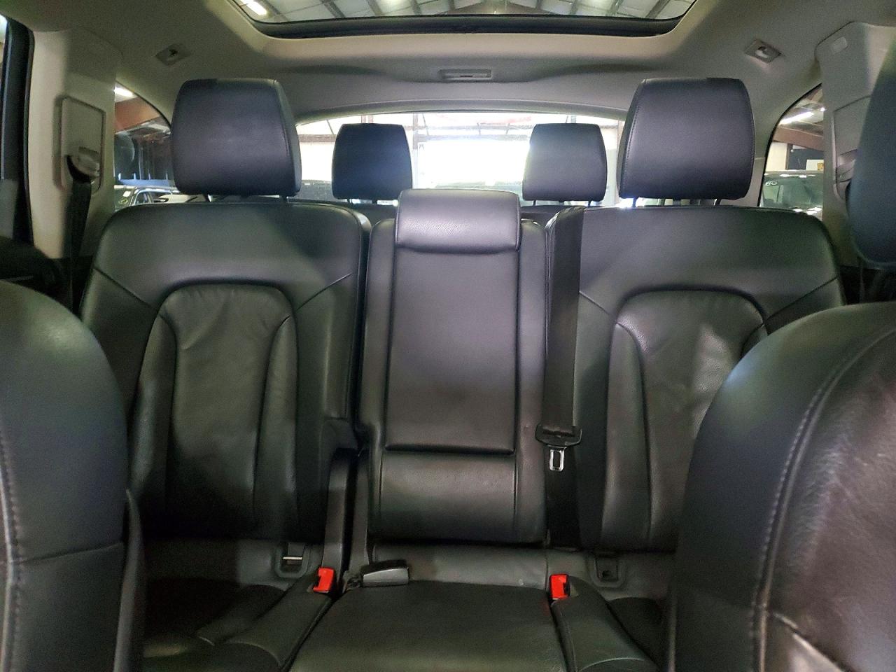 2012 AUDI Q7 Premium Plus