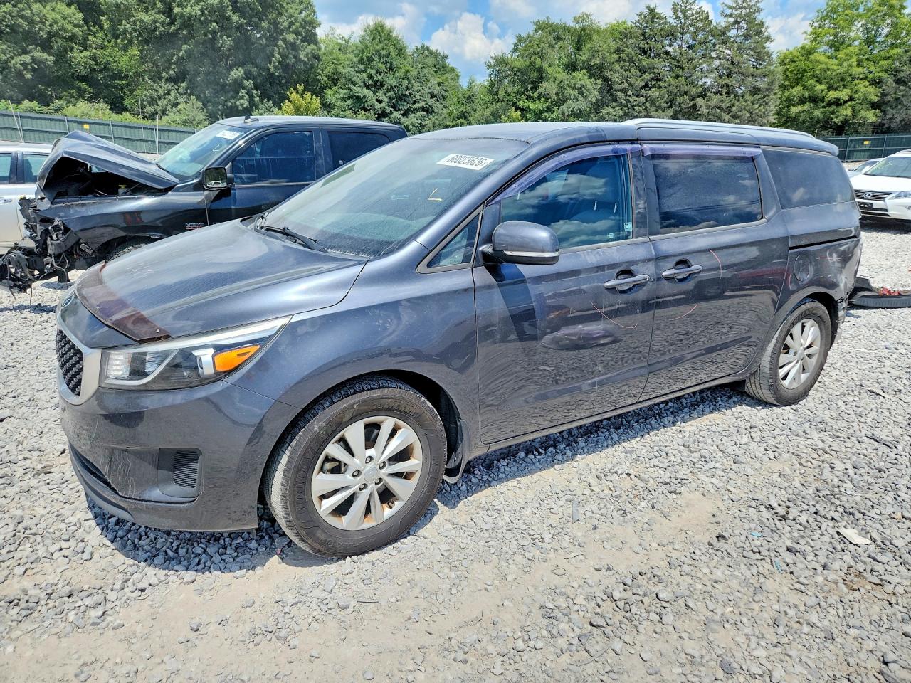 2016 KIA SEDONA LX - Middle-low