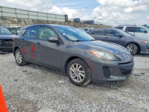 2013 MAZDA 3
