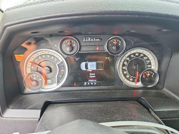 2013 RAM 1500 LARAMIE QUAD CAB 4X4