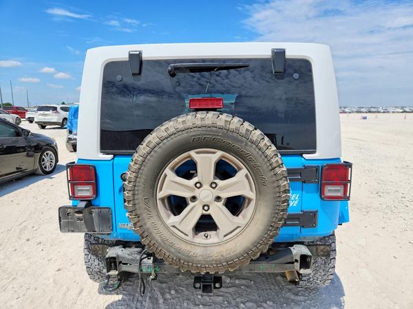 2017 JEEP WRANGLER UNLIMITED SAHARA 4X4