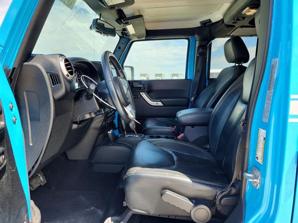 2017 JEEP WRANGLER UNLIMITED SAHARA 4X4