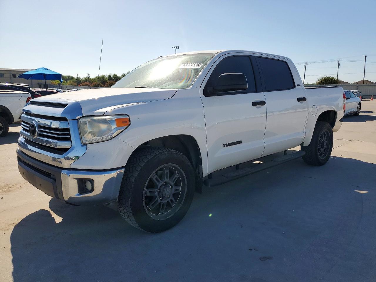 2017 TOYOTA TUNDRA
