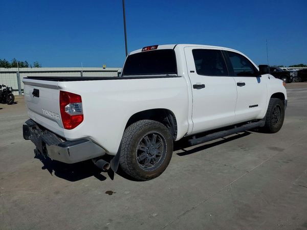 2017 TOYOTA TUNDRA