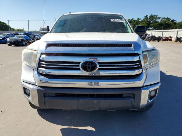 2017 TOYOTA TUNDRA