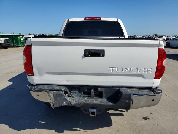 2017 TOYOTA TUNDRA