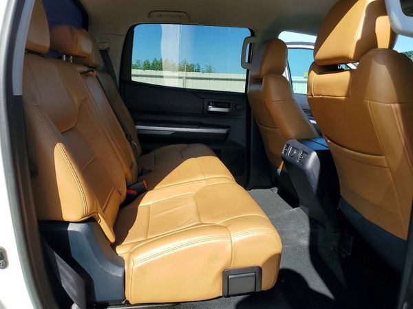 2017 TOYOTA TUNDRA