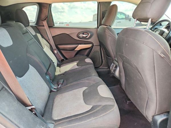 2017 JEEP CHEROKEE SPORT FWD