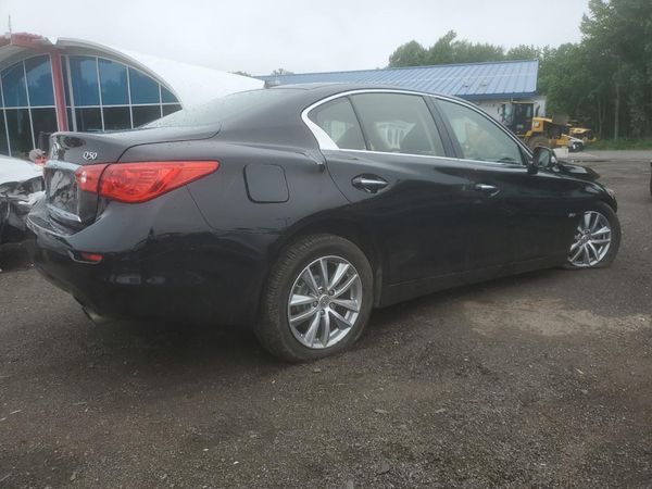 2017 INFINITI Q50
