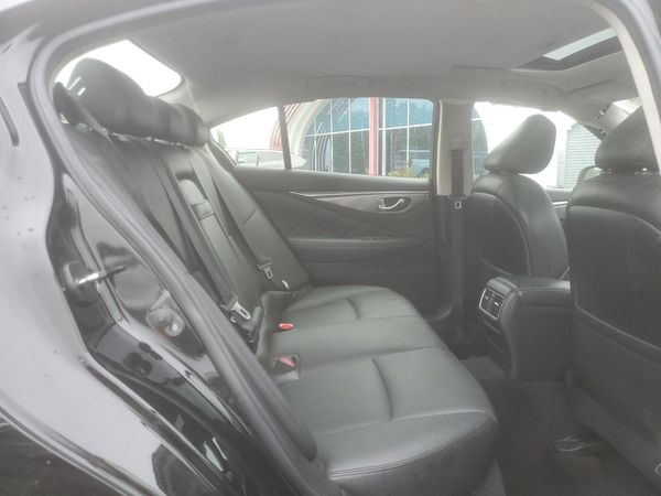 2017 INFINITI Q50