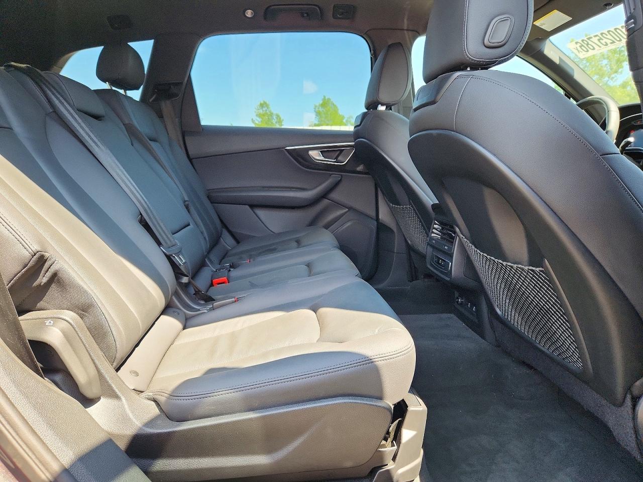 2023 AUDI Q7 quattro Premium