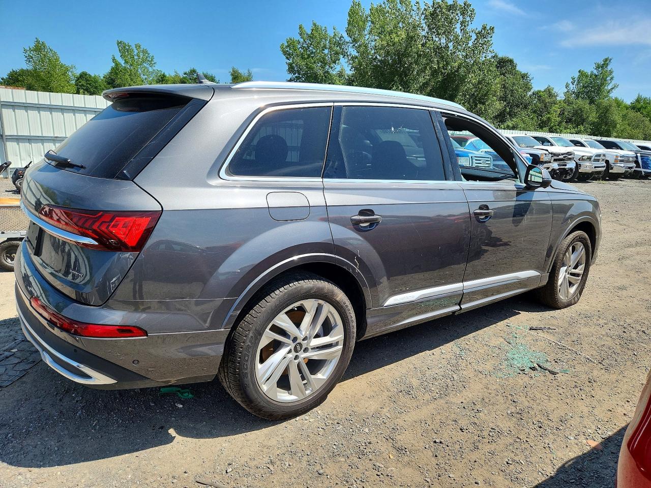 2023 AUDI Q7 quattro Premium