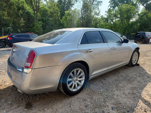 2012 CHRYSLER 300