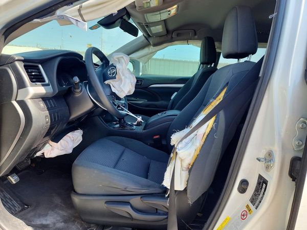 2018 TOYOTA HIGHLANDER LE/LE Plus