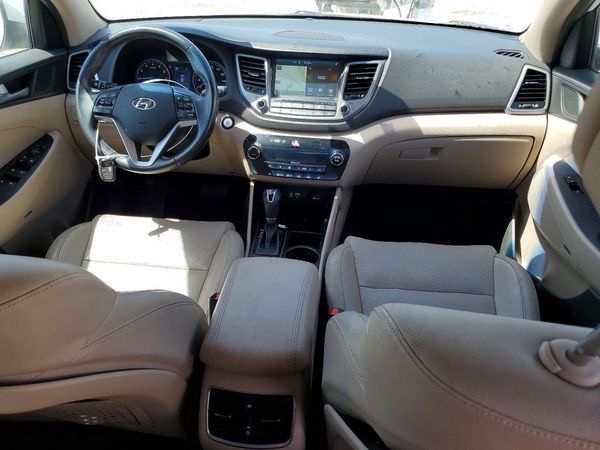 2017 HYUNDAI TUCSON