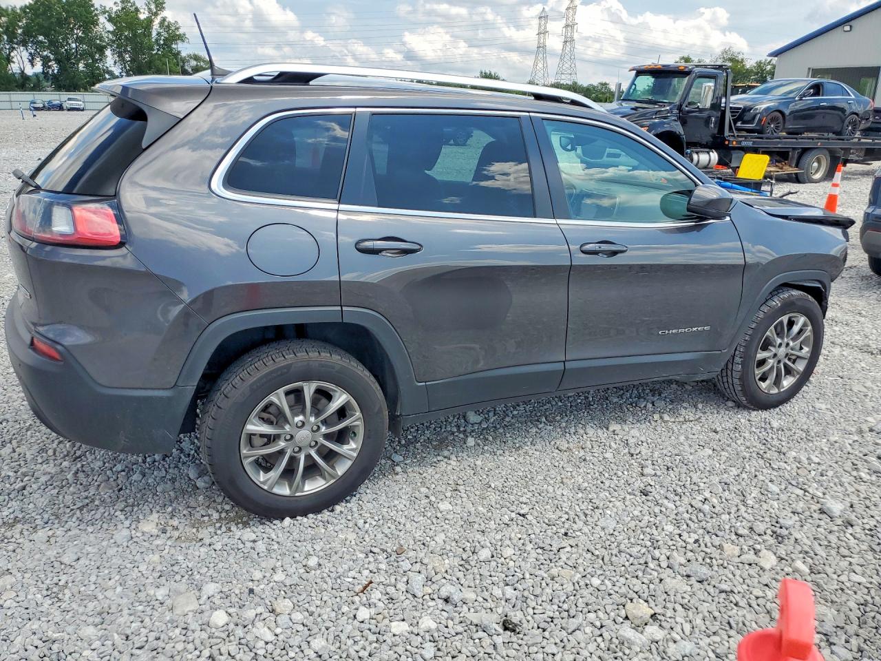 2021 JEEP CHEROKEE LATITUDE LUX 4X2