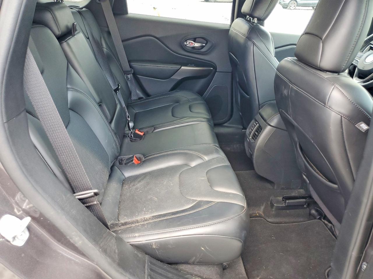 2021 JEEP CHEROKEE LATITUDE LUX 4X2
