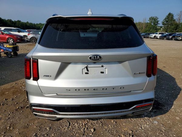 2021 KIA SORENTO