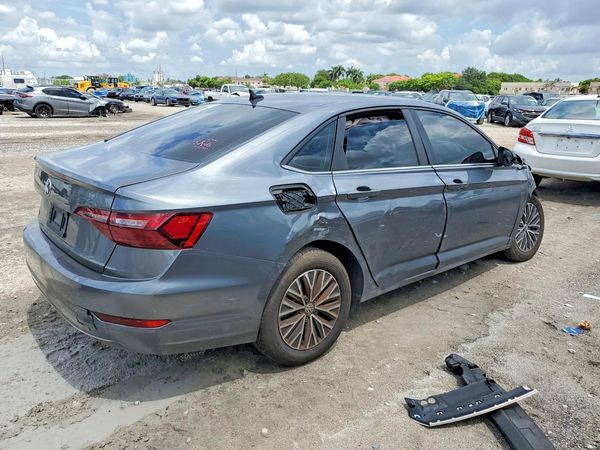 2021 VOLKSWAGEN JETTA S / SE / R-Line