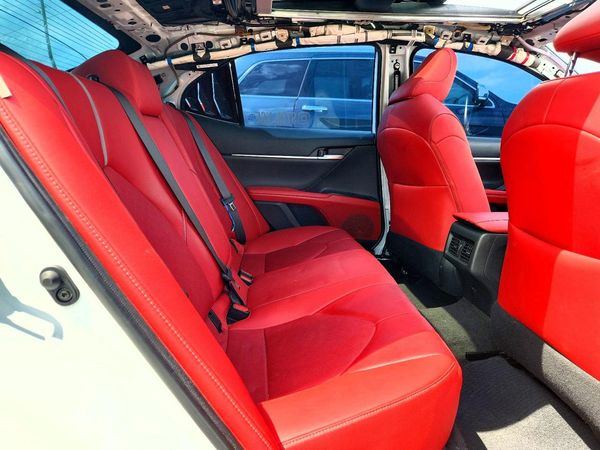 2019 TOYOTA CAMRY
