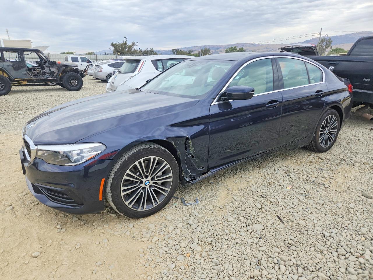 2019 BMW 530